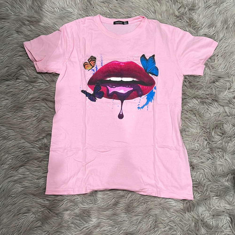 Graphic tee